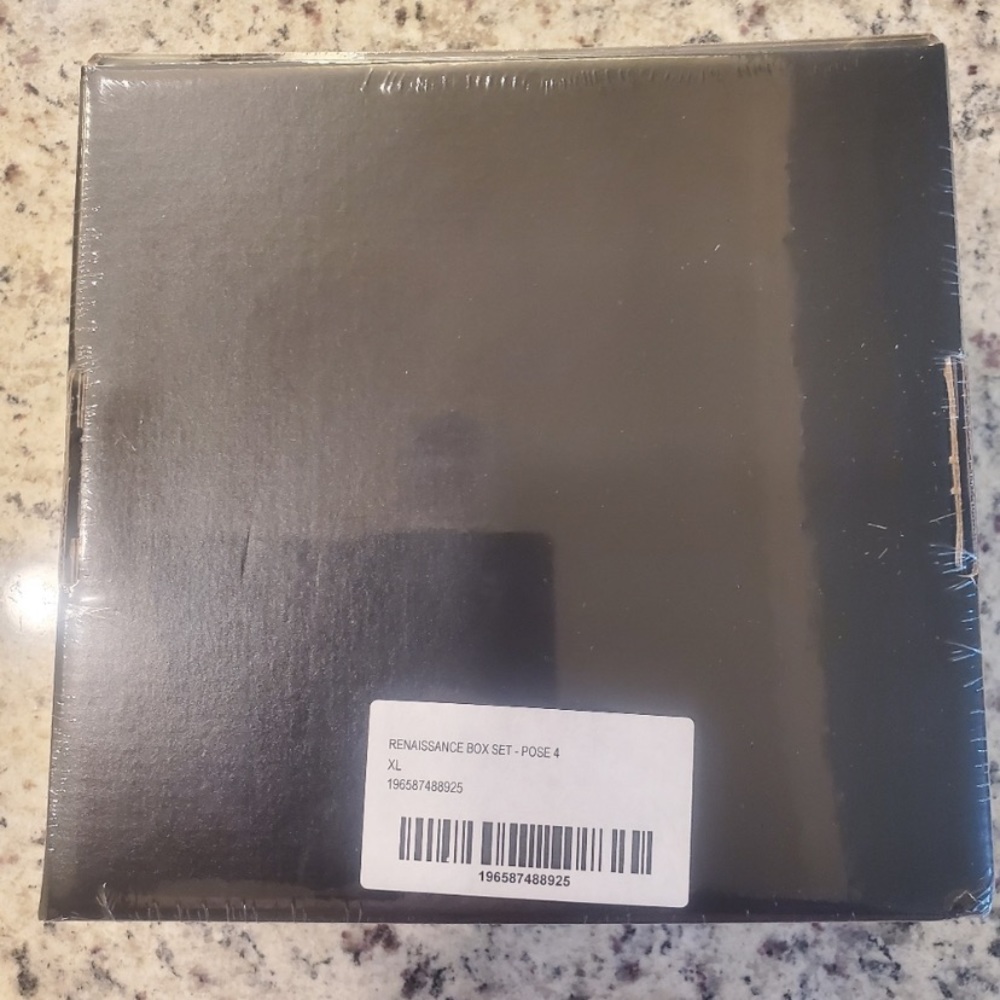 Beyoncé Renaissance Box Set Pose 4-XL - Picture 3 of 3